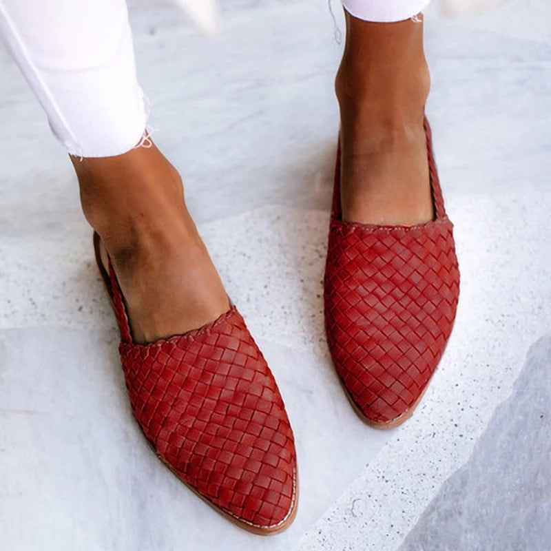 Close-up of Classic Orthopaedic Sandal woven basketweave pattern in tan finish